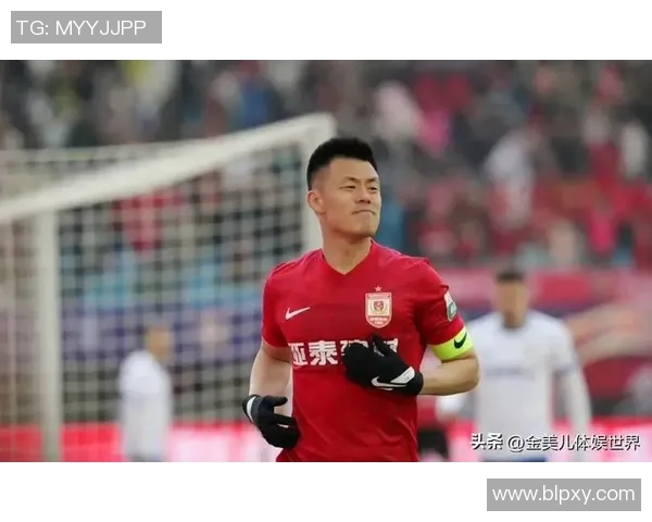 中超赛场谭龙梅开二度助力球队获胜展现出色状态与实力 中超赛场谭龙梅开二度助力球队获胜展现出色状态与实力