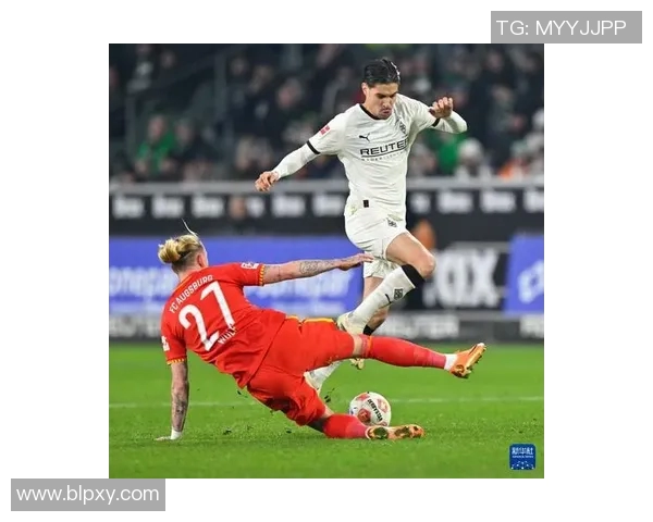 格拉德巴赫主场力克汉堡,迎来联赛首胜:开启新赛季的希望 格拉德巴赫主场力克汉堡,迎来联赛首胜:开启新赛季的希望