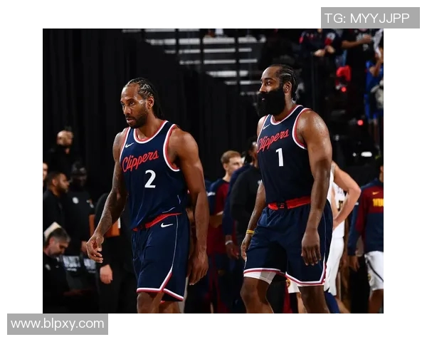 快船队主帅连遭三连败,季后赛前景堪忧 快船队主帅连遭三连败,季后赛前景堪忧