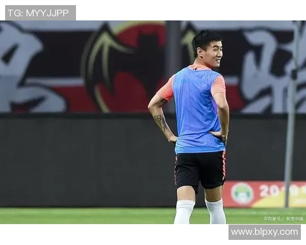 韦世豪精彩助攻助力球队逆转胜利展现出色团队配合与个人能力 韦世豪精彩助攻助力球队逆转胜利展现出色团队配合与个人能力