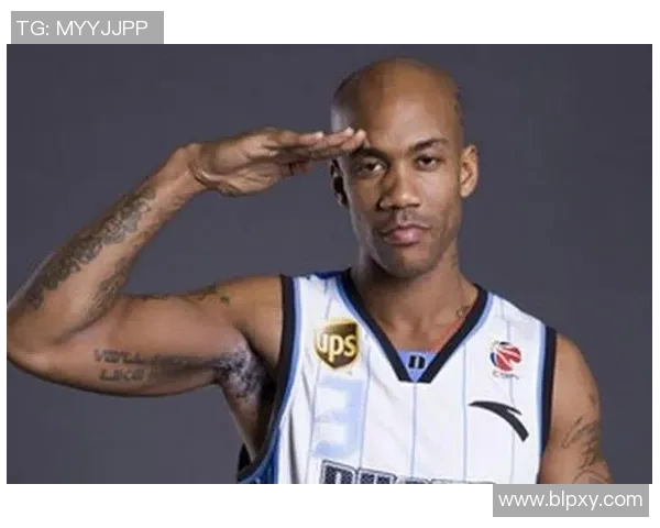 马布里回归CBA再战场,央视确认他将担任篮球赛事解说嘉宾 马布里回归CBA再战场,央视确认他将担任篮球赛事解说嘉宾